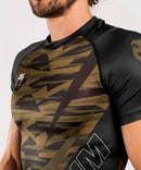 Rash Guard - Venum - 'Contender 5.0' - Khaki Camo - Kortärmad