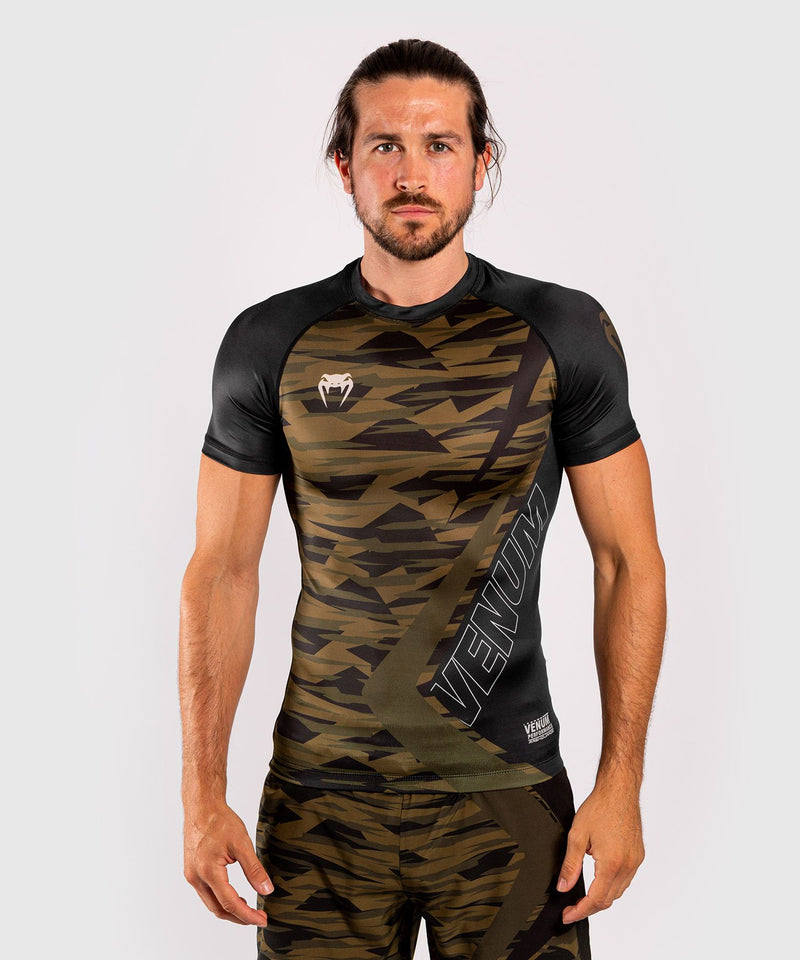 Rash Guard - Venum - 'Contender 5.0' - Khaki Camo - Short sleeve