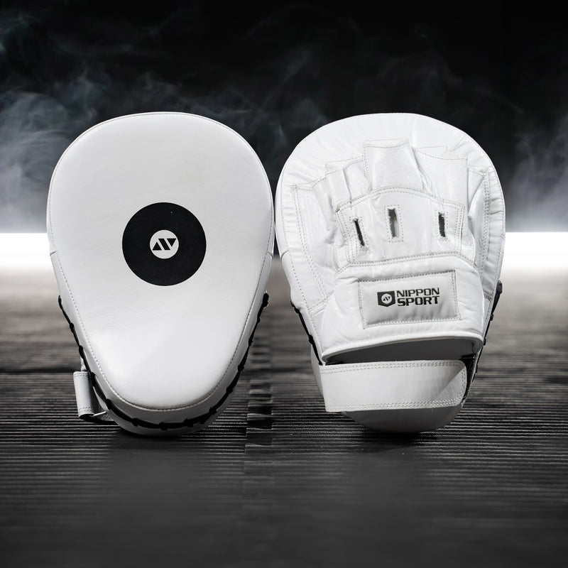 Focus Mitts - Nippon Sport - 'Curvepad' - Vit