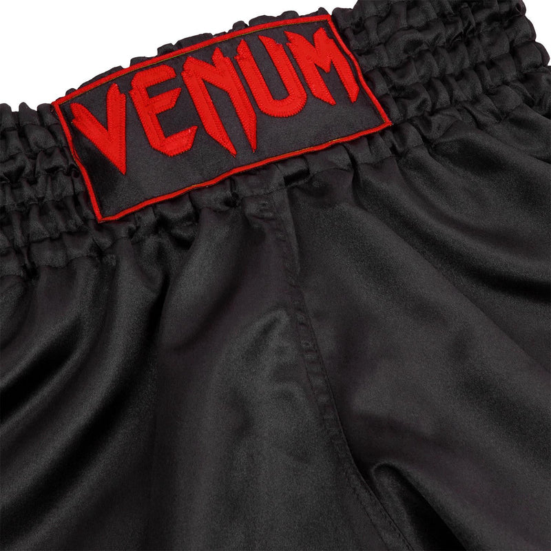 Muay Thai Shorts - Venum - 'Classic' - Svart-Rød