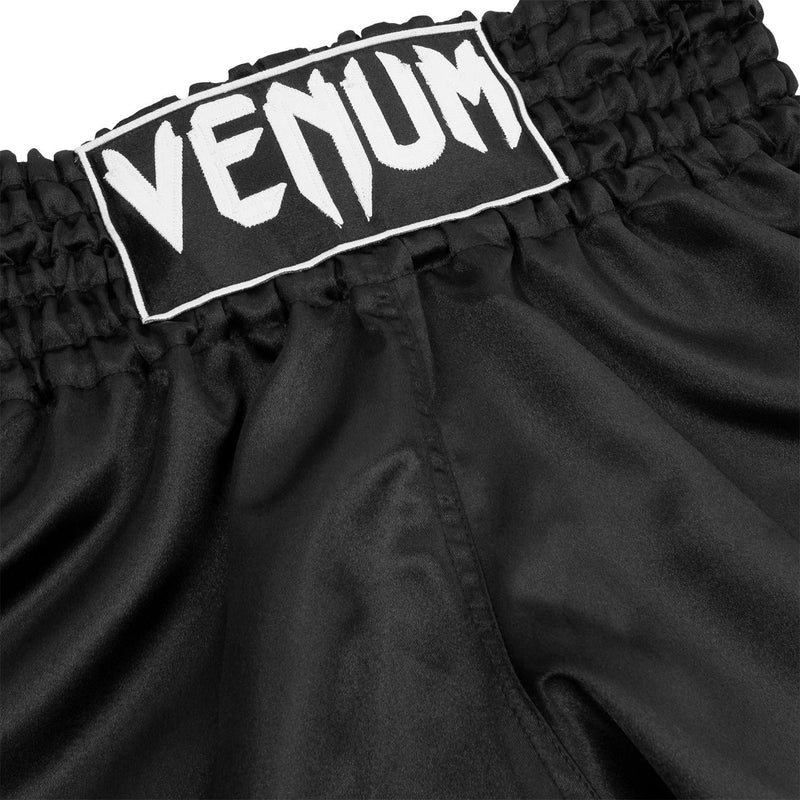 Muay Thai Shorts - Venum - 'Classic' - Svart-Vit