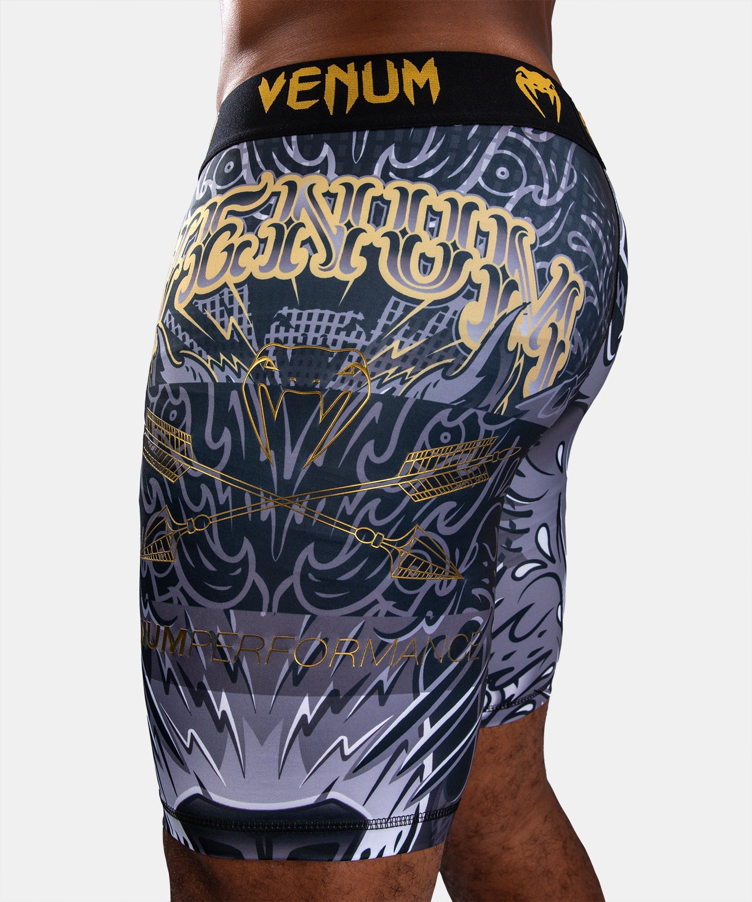 Vale Tudo Shorts - Venum - Wolf Atak - Svart/Grå
