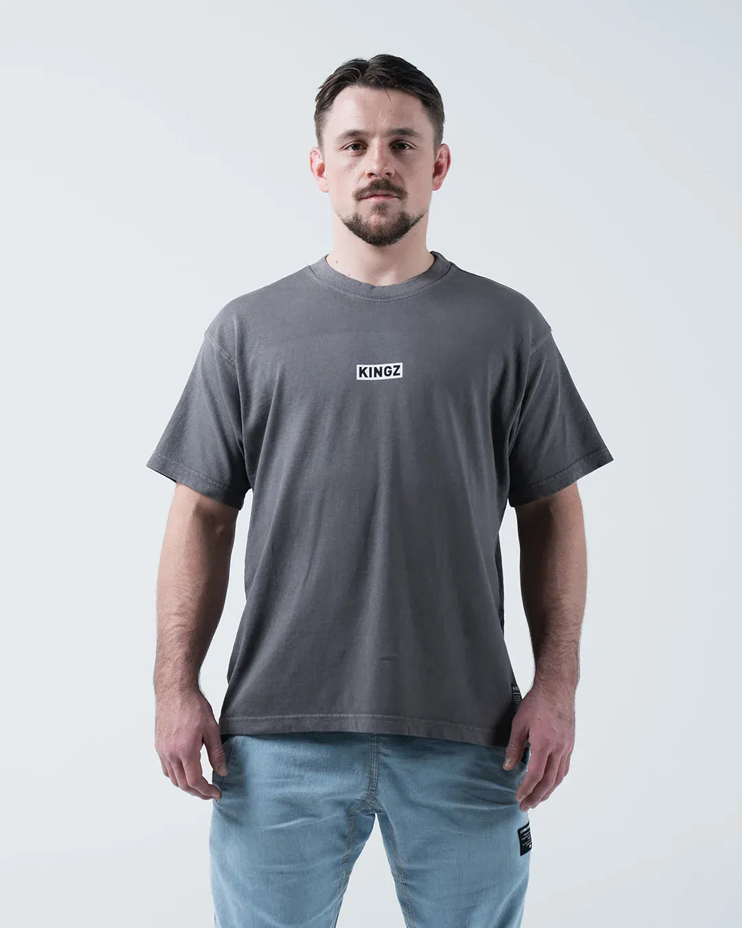 T-shirt - Kingz - Box Tee - Grå