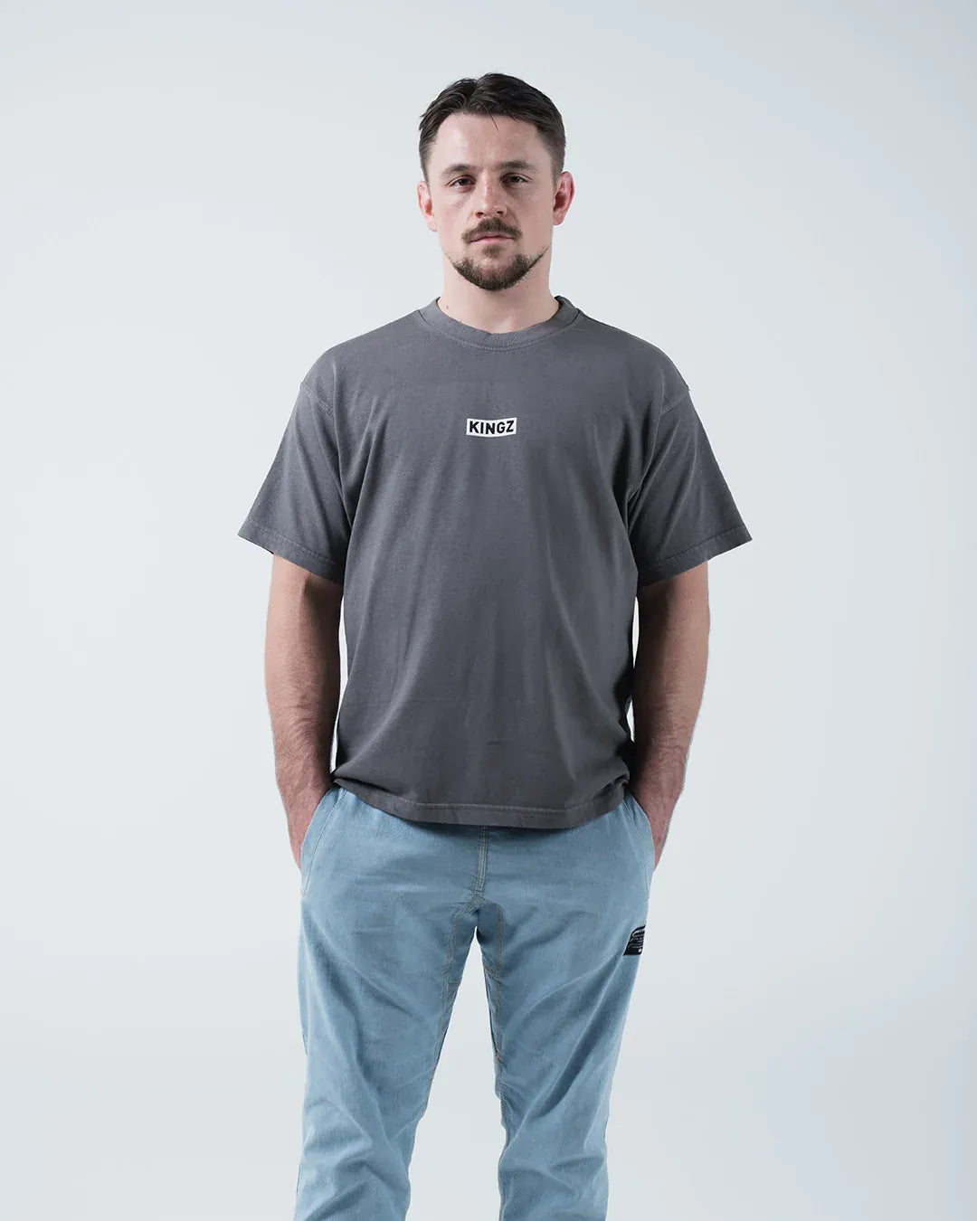 T-shirt - Kingz - Box Tee - Grå