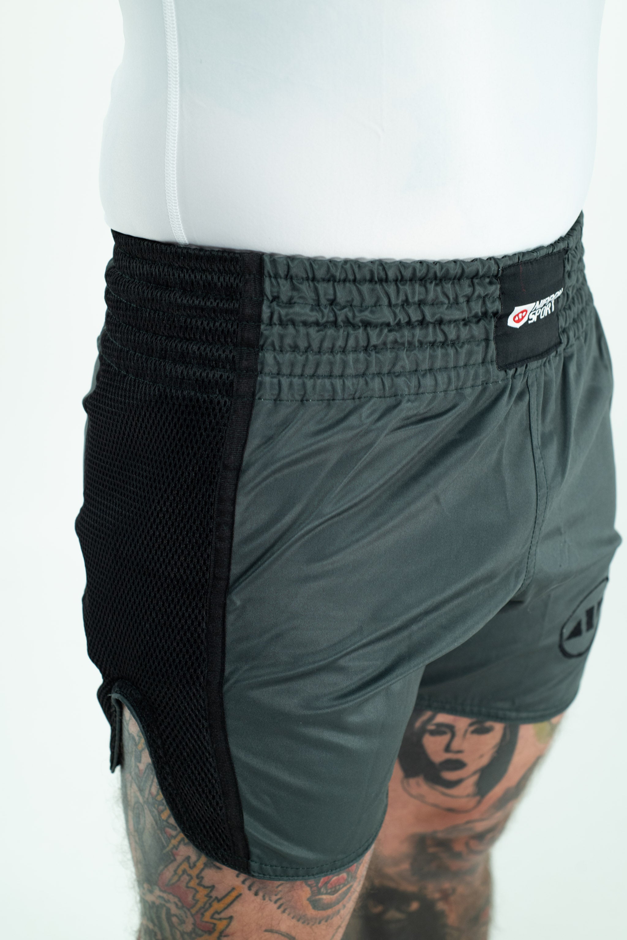 Muay Thai Shorts - Nippon Sport - Armygrön