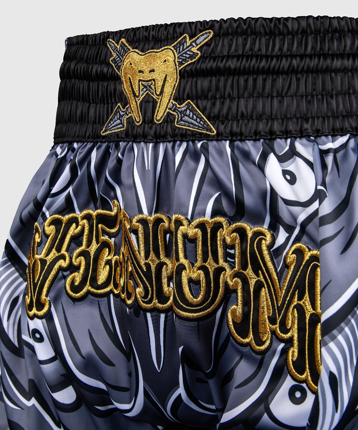 Muay Thai shorts - Venum - Wolf Atak - Svart/Grå