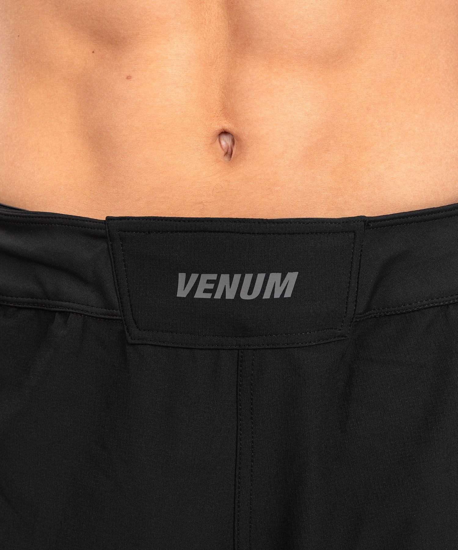 Kampshorts - Venum - G-Fit Air - Svart