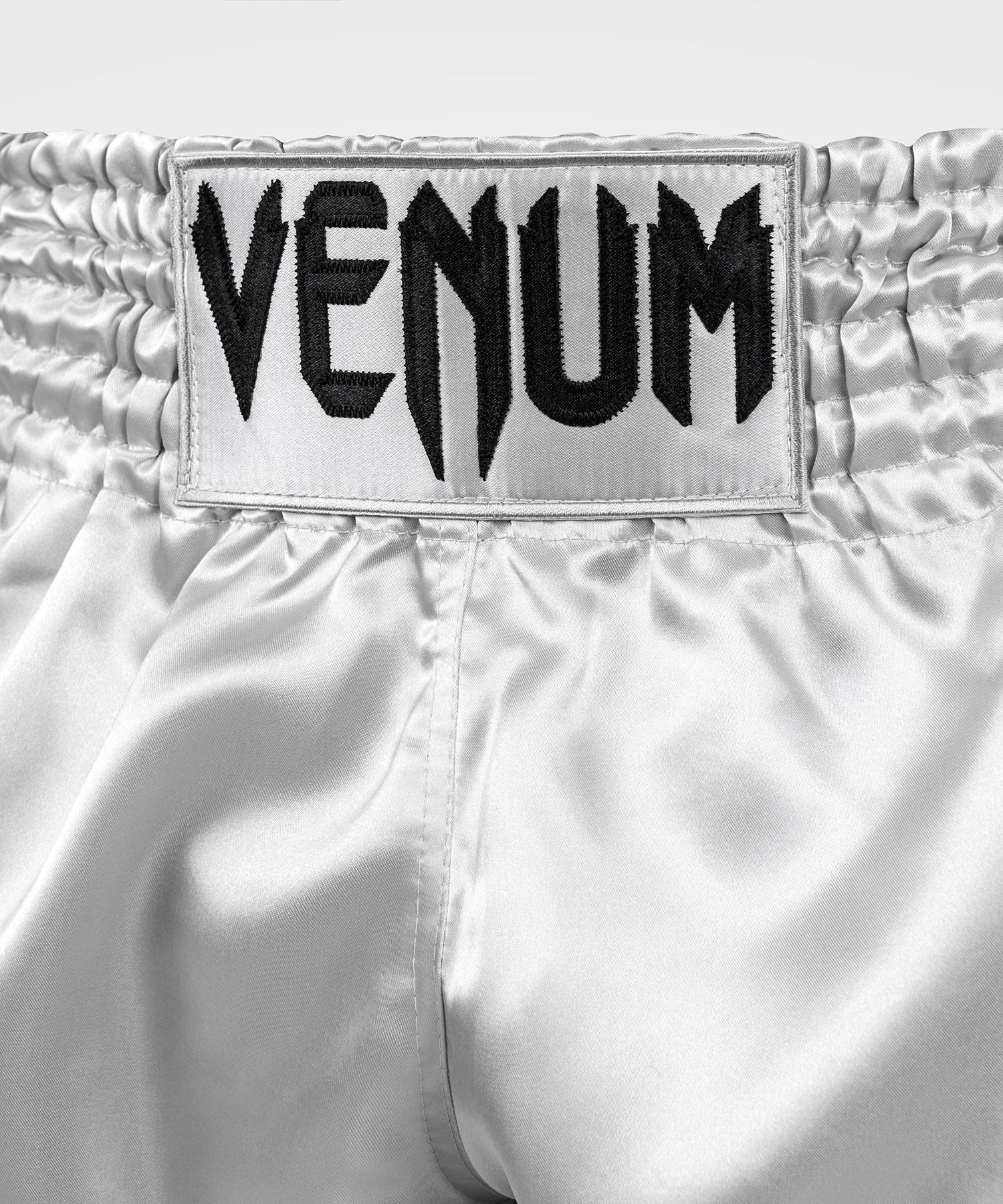 Muay Thai Shorts - Venum - 'Classic' - Silver-Svart