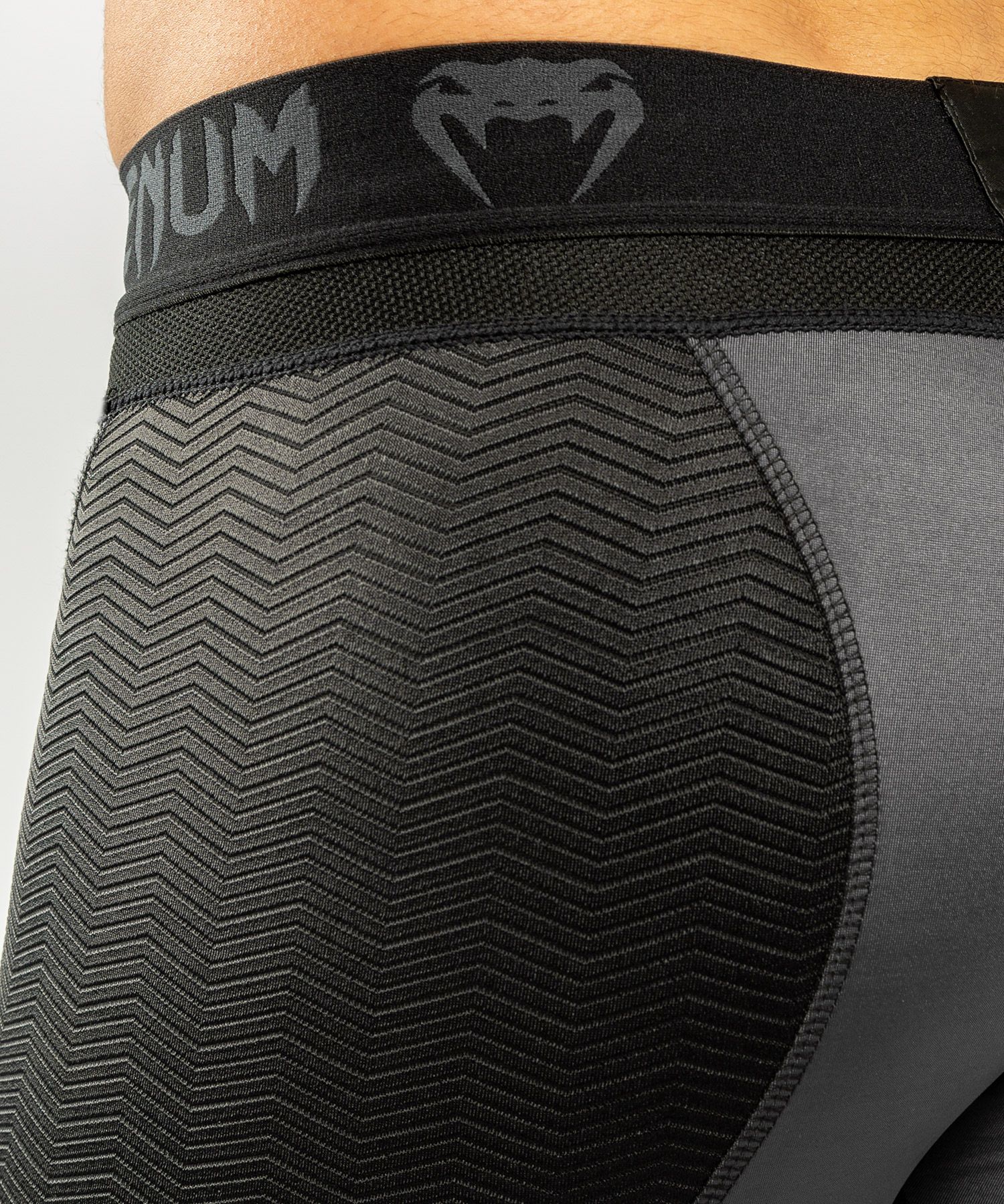 Compression Shorts - Venum - 'G-Fit' - svart-grå-XXL