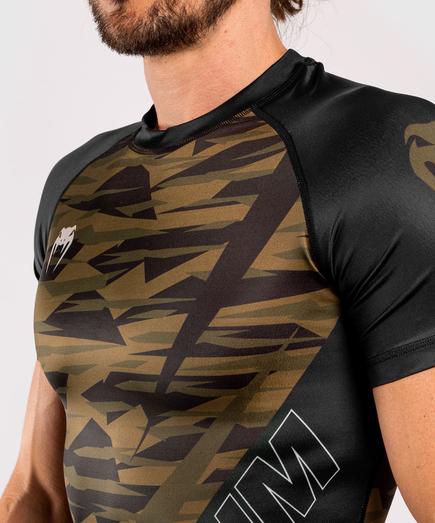 Rash Guard - Venum - 'Contender 5.0' - Khaki Camo - Kortärmad