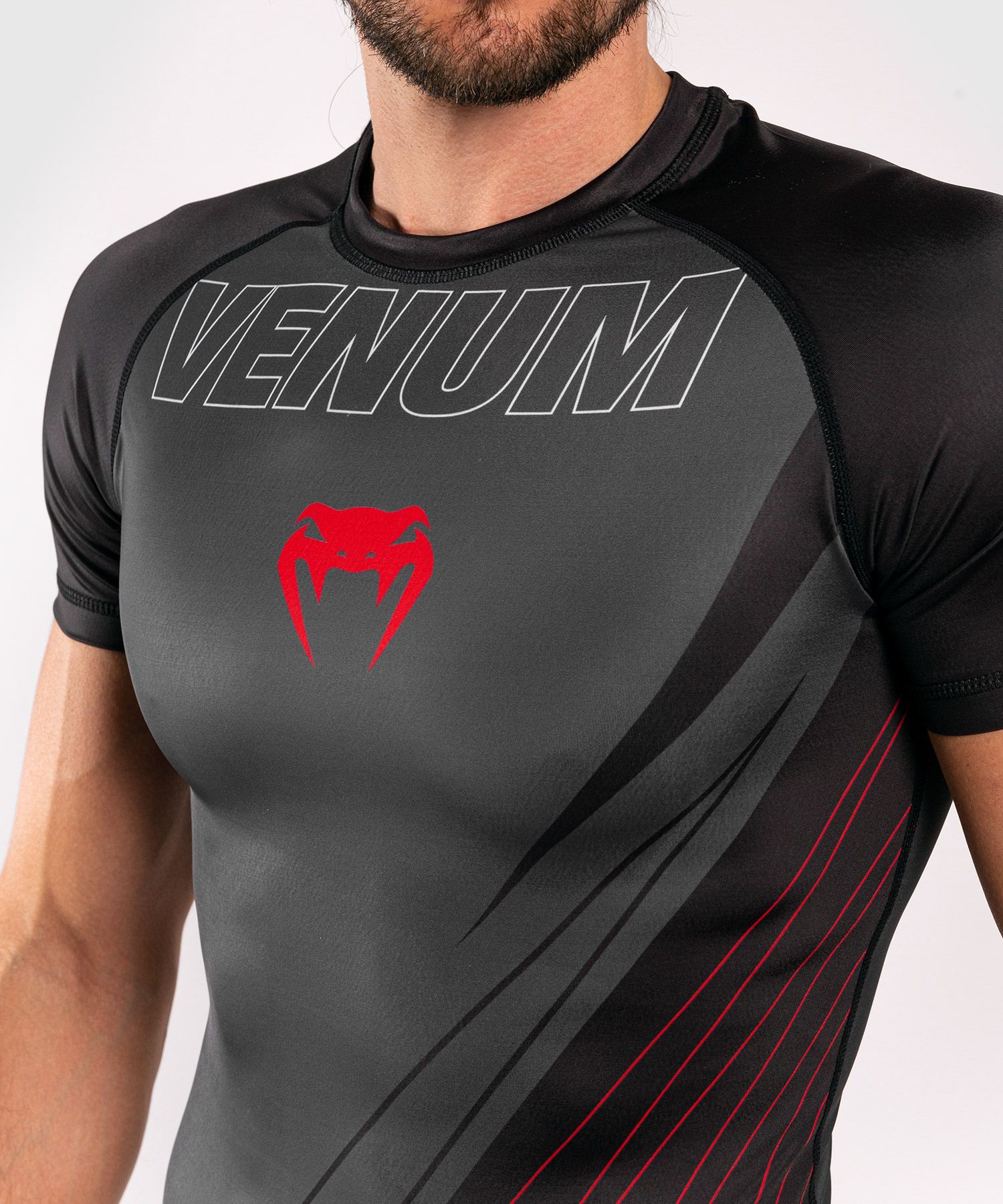 Rash Guard - Venum - 'Contender 5.0' - Svart-Röd - Kortärmad