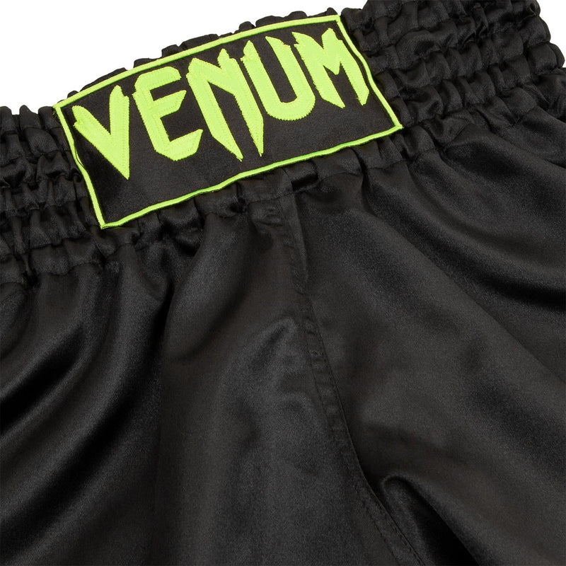 Muay Thai Shorts - Venum - 'Classic' - Svart-Neon Gul
