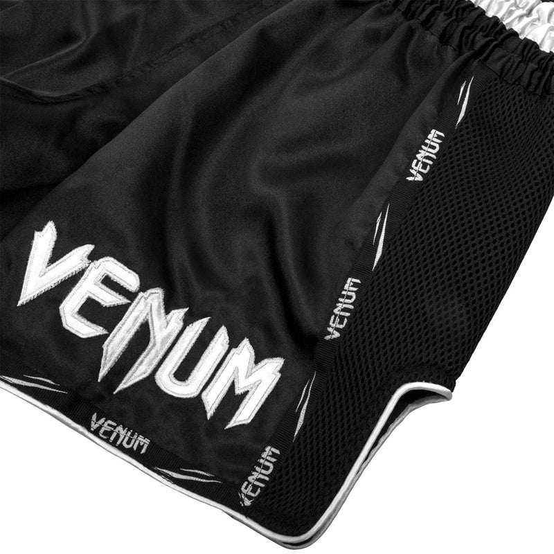 Muay Thai Shorts - Venum - 'Giant' - Svart-Vit