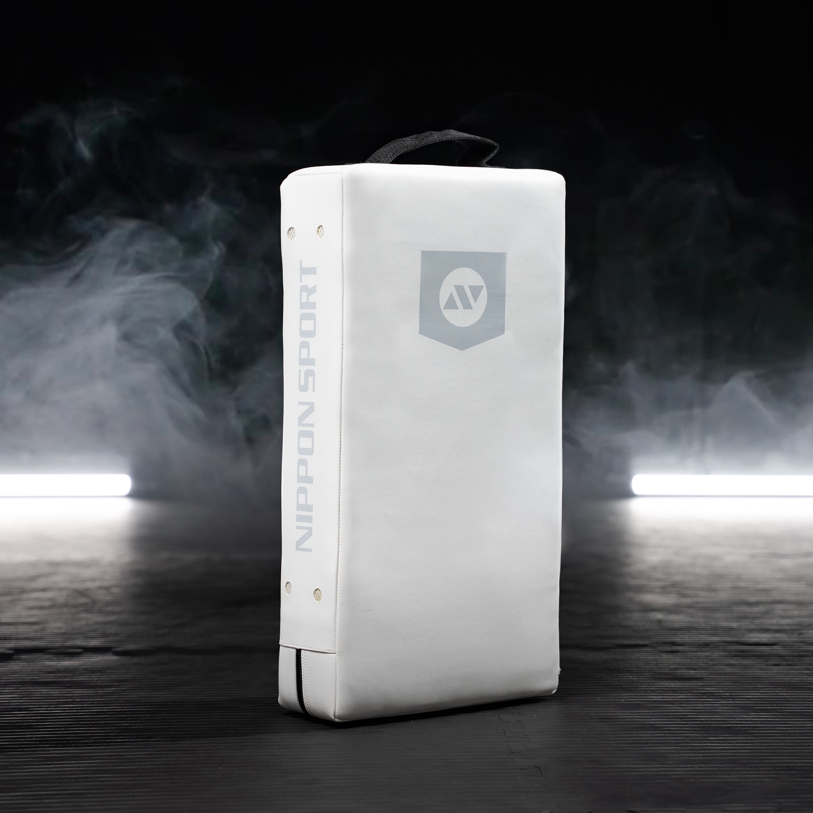 Mitts - Nippon Sport - 'Kickshield' - Vit